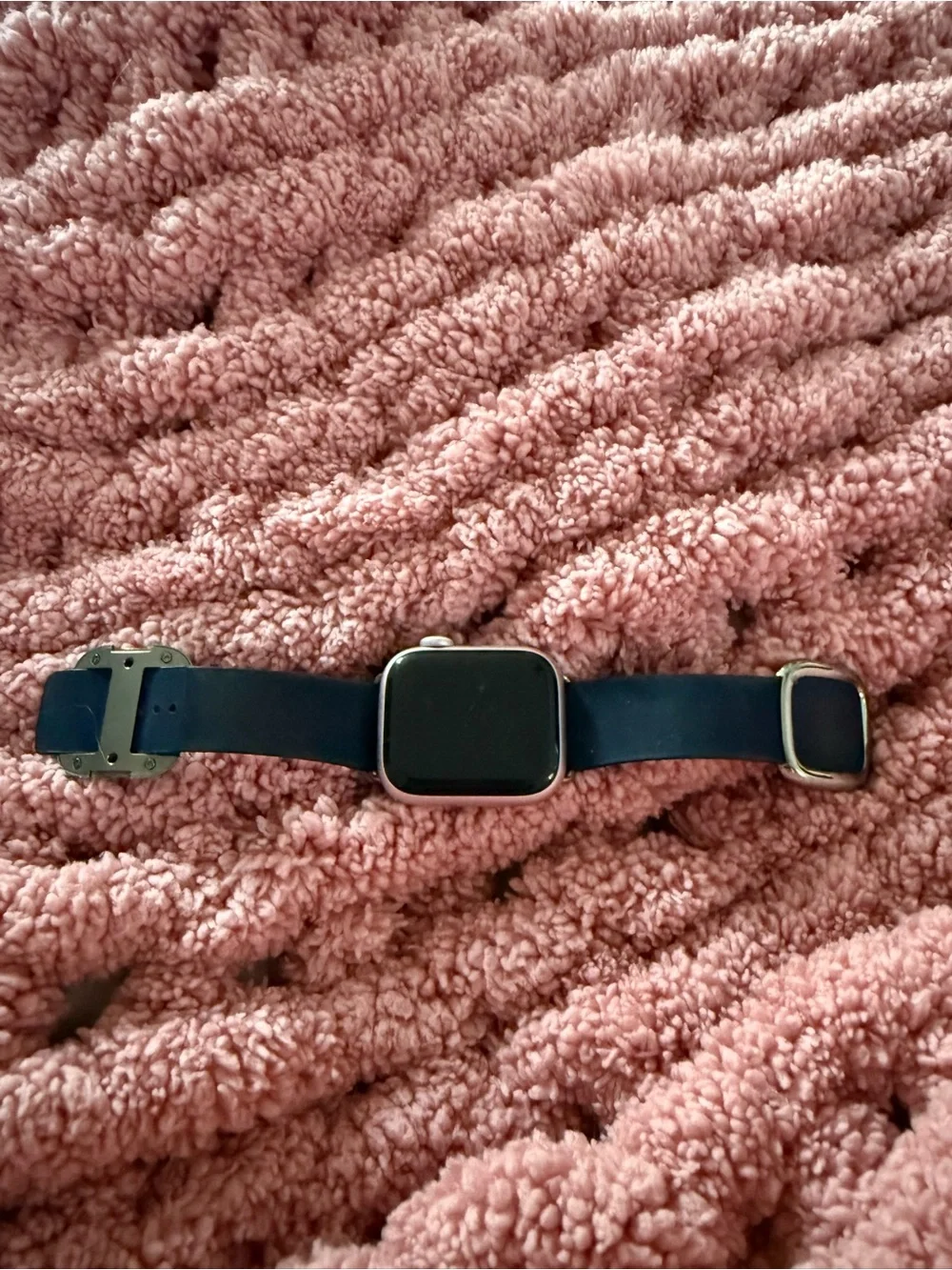 Apple Watch Series 9 41mm Pink Aluminum GPS with Nike Midnight Navy Woven Band
